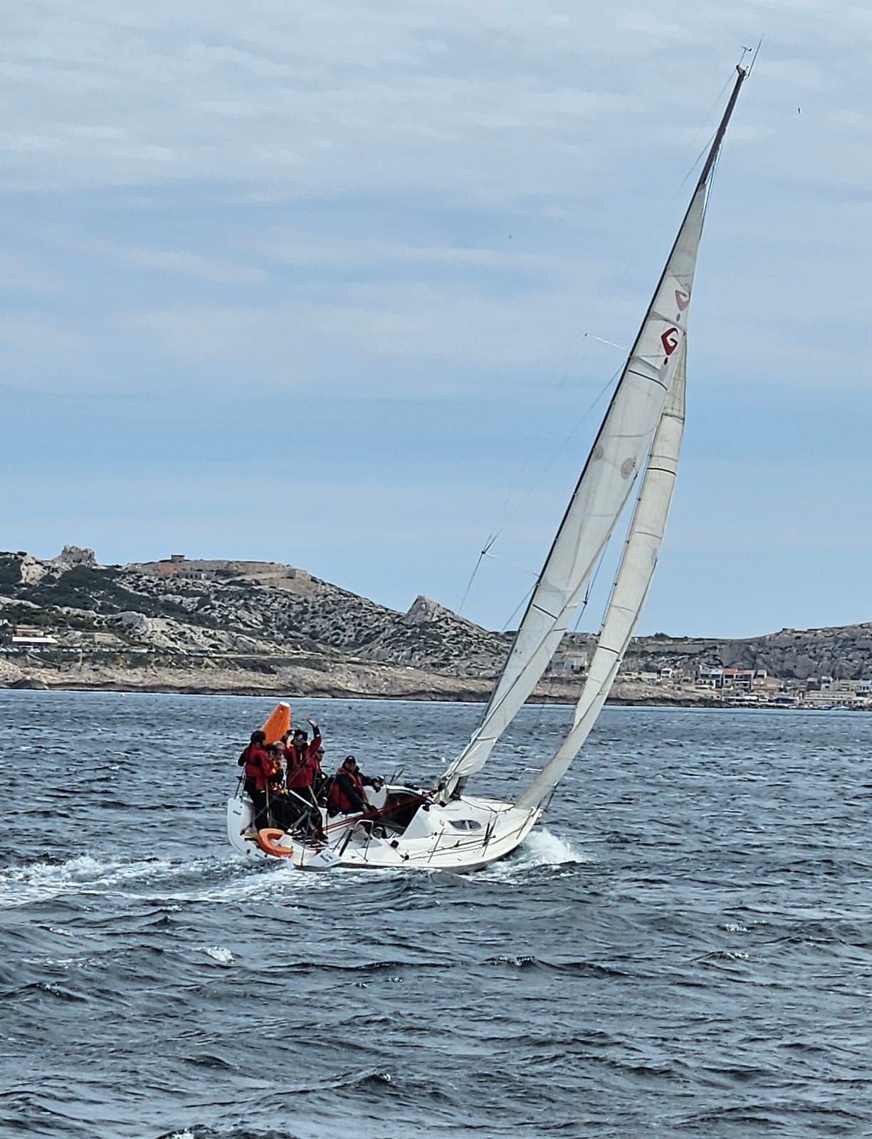 You are currently viewing YACHTING SOCIETY : Retour sur notre belle escapade Voile à Marseille les 12-13 Avril